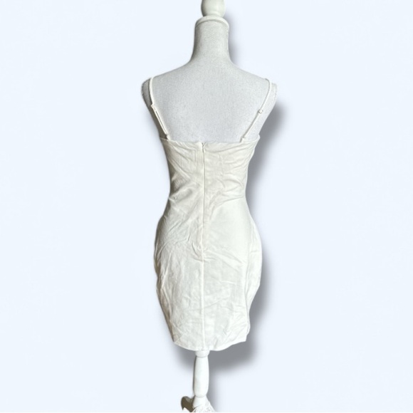 Drinks On Me White Sleeveless Pleated Bodycon Dress Size M NWOT - Picture 5 of 6